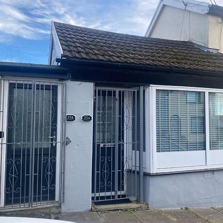 Beautiful 3-Bed Apartment In Merthyr Tydfil Kültér fotó